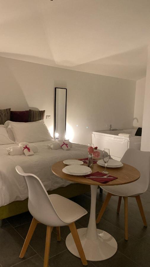 Habitat Luxury Suites Беллона Экстерьер фото